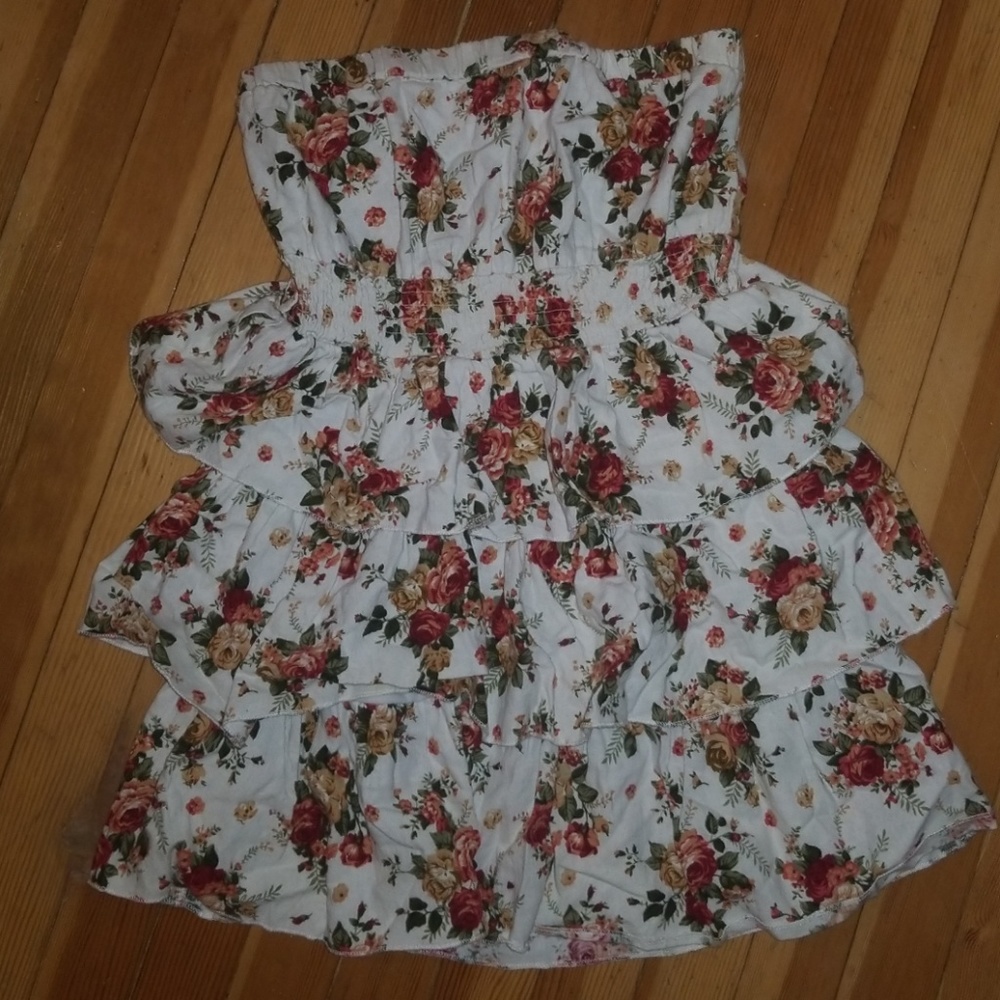 Mini ruffle flower dress